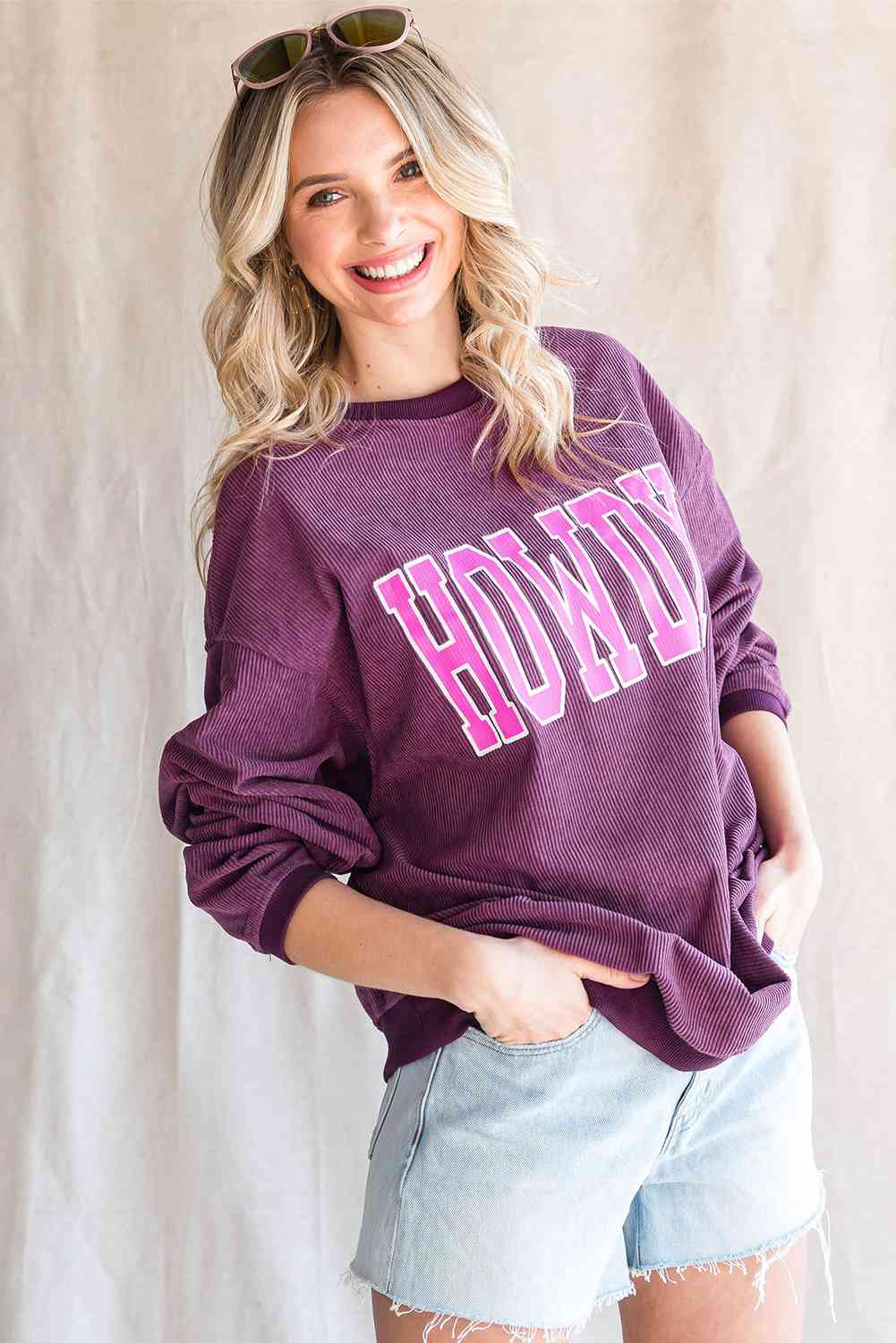 HOWDY Graphic Dropped Shoulder Sweatshirt